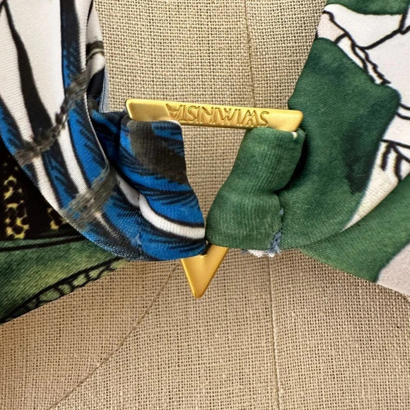 Swiminsta X Christian Lacroix Bikini Top in XL - NWT - Tropical Print - Picture 5 of 7